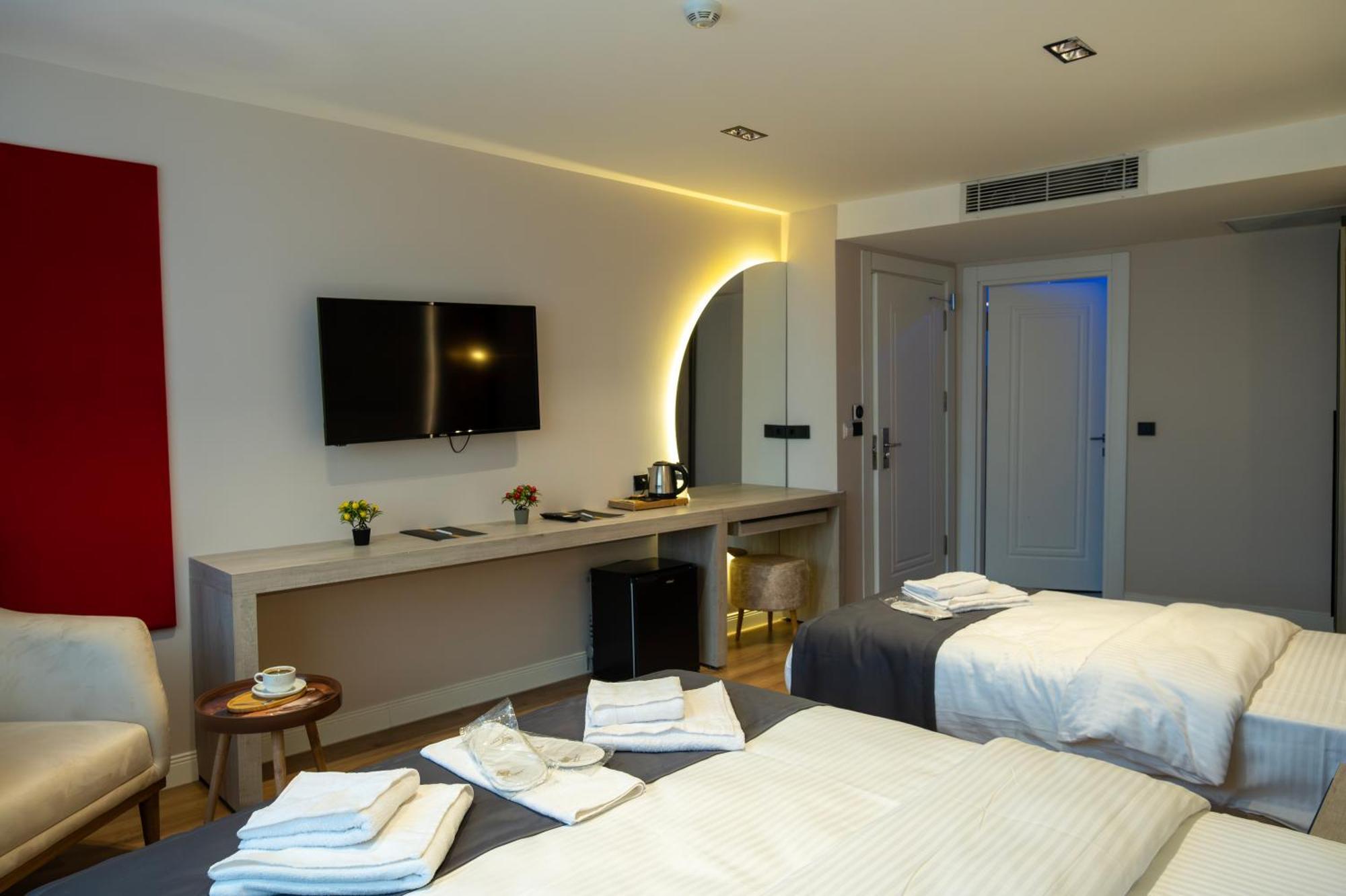 Otel Linda Port *