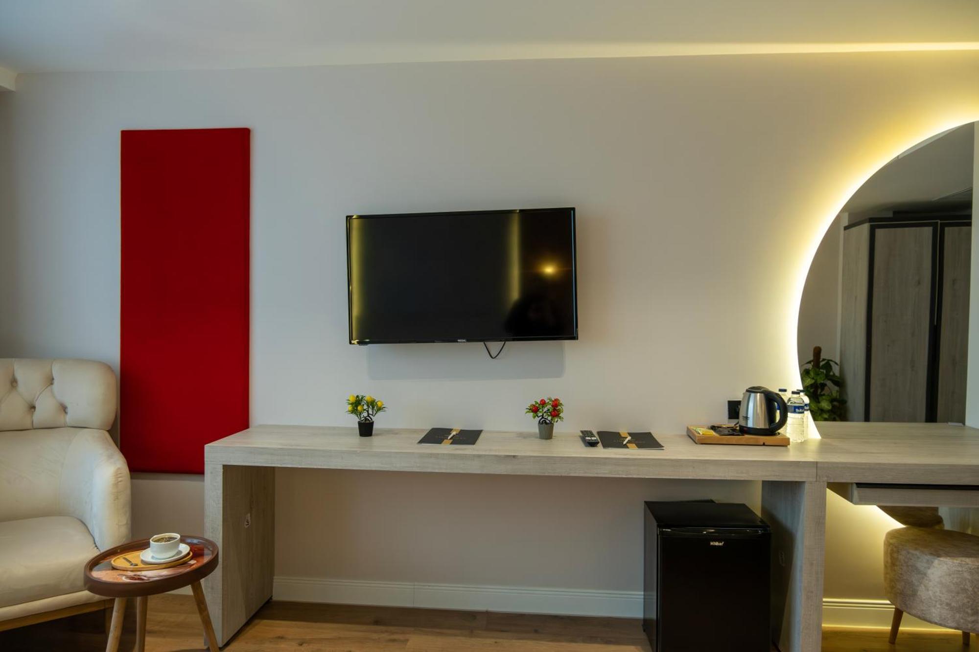Linda Port Otel *